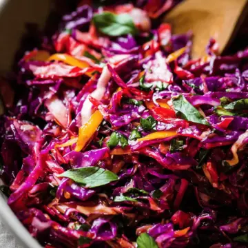 Turkish Red Cabbage Salad