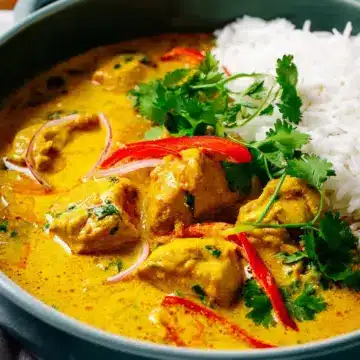Mango chicken curry