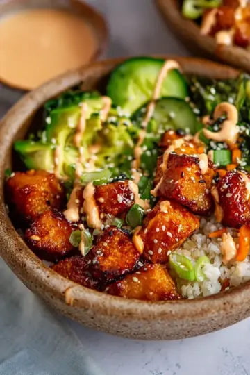 Crispy Bang Bang Salmon Bites Bowls