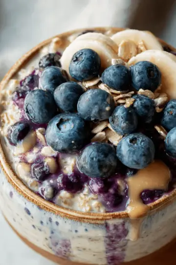 Blueberry Overnight Oatmeal (High-Fiber Meal Prep Breakfast)
