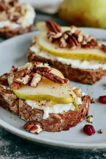 Ricotta Toast Topped with Pears, Honey and Pecans
