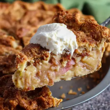 Sour Cream Rhubarb Pie