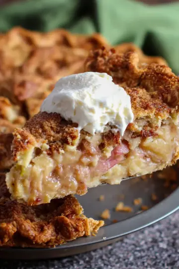 Sour Cream Rhubarb Pie
