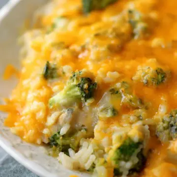 Cheesy Chicken Broccoli Rice Casserole