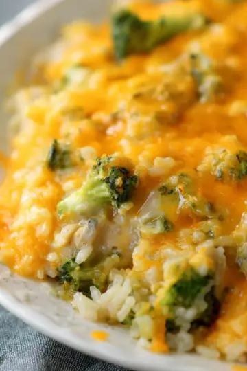Cheesy Chicken Broccoli Rice Casserole