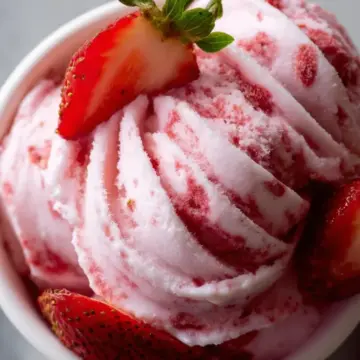 Strawberry Frozen Yogurt Recipe
